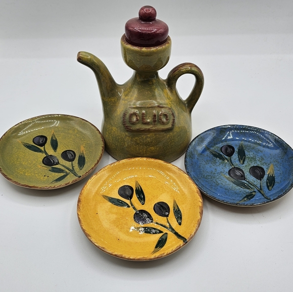 Handcrafted Olive Oil Dispenser with Colorful Plates - Picture 6 of 11